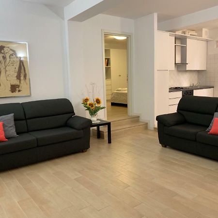 Апартаменты Temporary House Vicolo Colombina Болонья Экстерьер фото