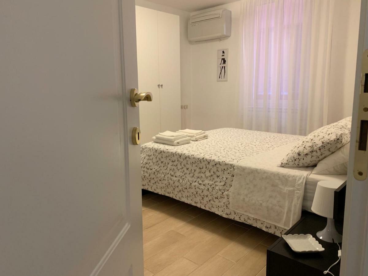 Апартаменты Temporary House Vicolo Colombina Болонья Экстерьер фото